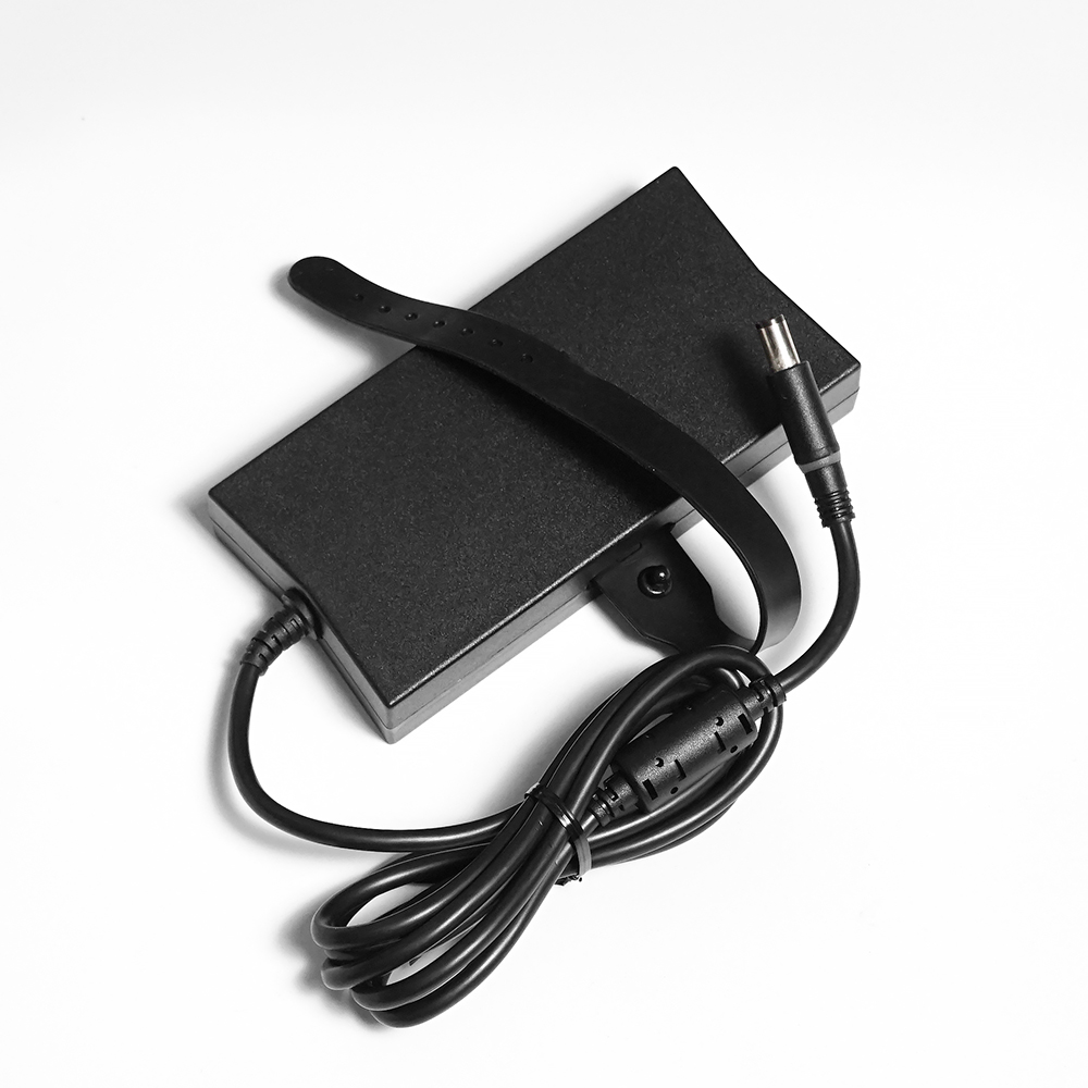 محول طاقة 130 واط 19.5 فولت 6. - مراجعة Laptop Accessories Dell وسعره